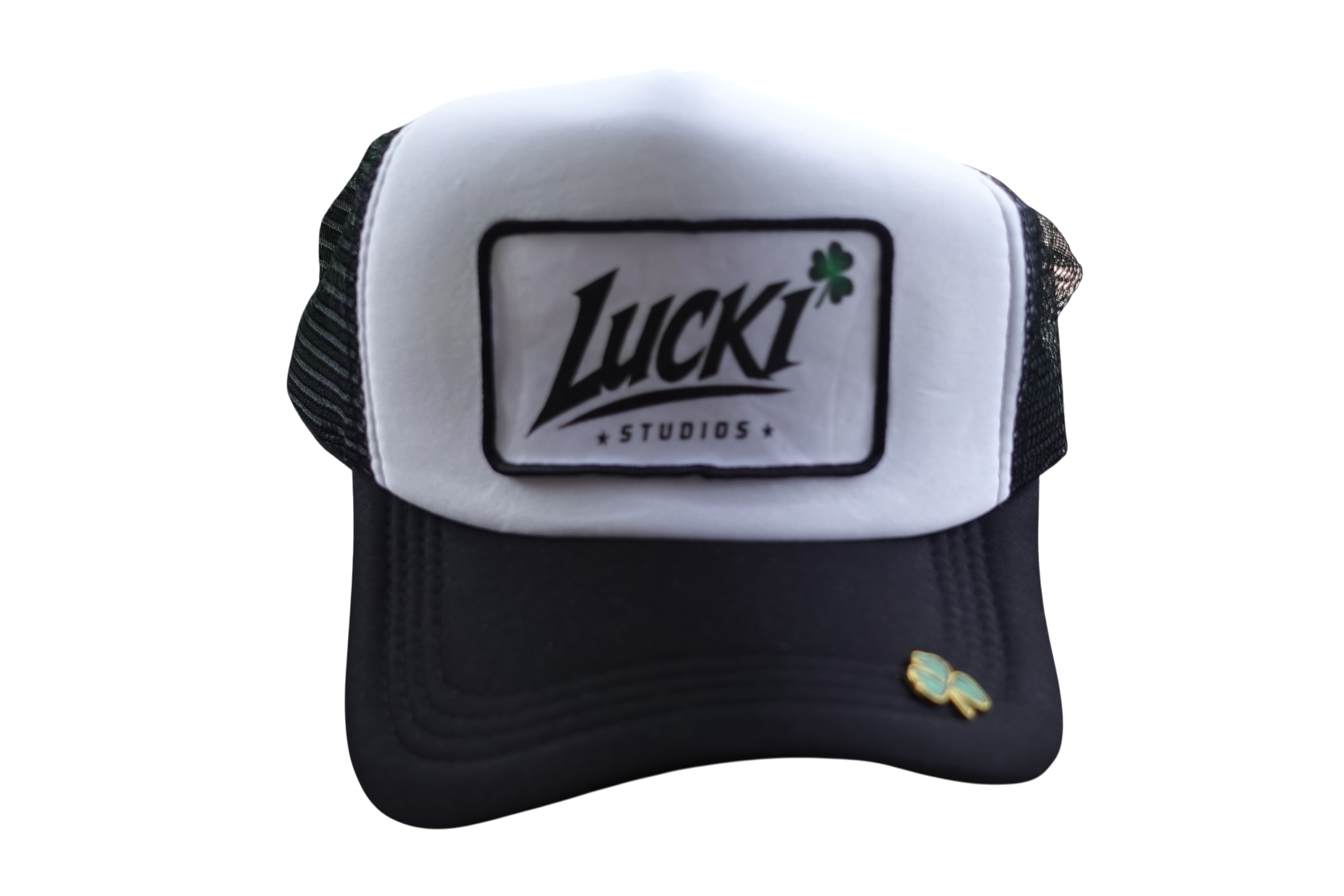“LUCKI” PATCH LOGO TRUCKER HAT(White)